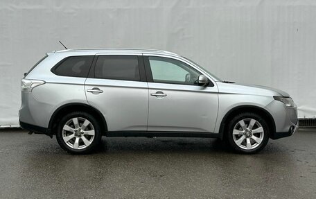 Mitsubishi Outlander III рестайлинг 3, 2014 год, 1 550 000 рублей, 4 фотография