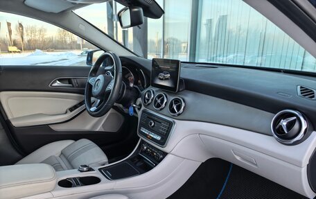 Mercedes-Benz GLA, 2019 год, 2 890 000 рублей, 11 фотография