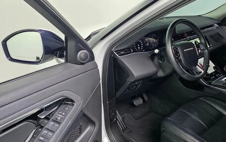 Land Rover Range Rover Evoque II, 2022 год, 3 400 000 рублей, 5 фотография