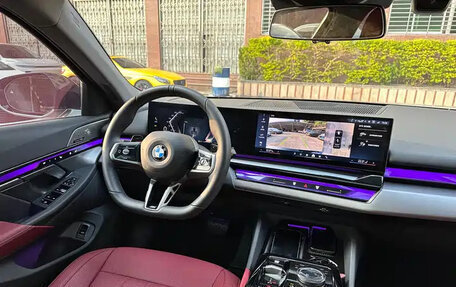 BMW 5 серия, 2025 год, 7 560 998 рублей, 8 фотография