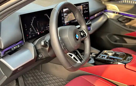 BMW 5 серия, 2025 год, 7 560 998 рублей, 11 фотография