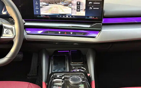 BMW 5 серия, 2025 год, 7 560 998 рублей, 15 фотография