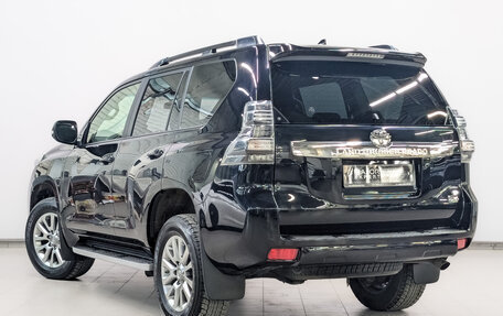 Toyota Land Cruiser Prado 150 рестайлинг 2, 2017 год, 4 220 000 рублей, 7 фотография
