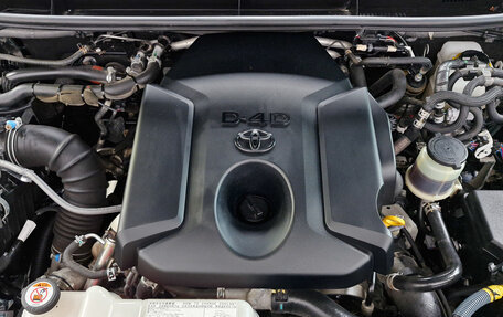 Toyota Land Cruiser Prado 150 рестайлинг 2, 2017 год, 4 220 000 рублей, 9 фотография