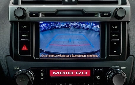 Toyota Land Cruiser Prado 150 рестайлинг 2, 2017 год, 4 220 000 рублей, 28 фотография