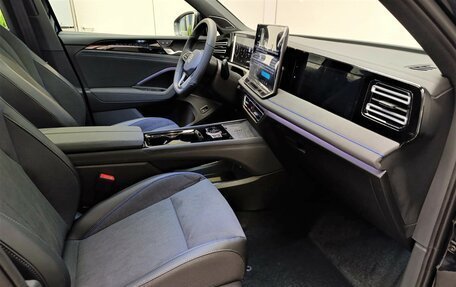 Volkswagen Tiguan, 2025 год, 4 890 000 рублей, 11 фотография