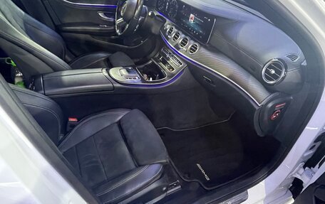 Mercedes-Benz E-Класс, 2021 год, 5 000 000 рублей, 12 фотография