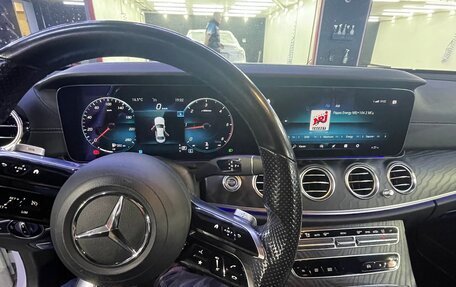 Mercedes-Benz E-Класс, 2021 год, 5 000 000 рублей, 11 фотография