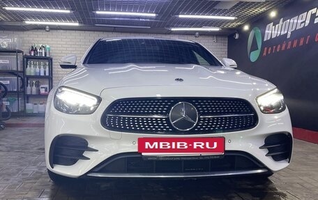 Mercedes-Benz E-Класс, 2021 год, 5 000 000 рублей, 4 фотография