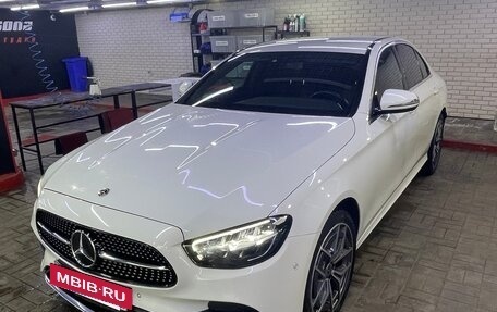 Mercedes-Benz E-Класс, 2021 год, 5 000 000 рублей, 2 фотография