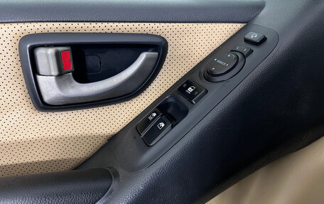 Hyundai Grand Starex Grand Starex I рестайлинг 2, 2010 год, 1 620 000 рублей, 13 фотография