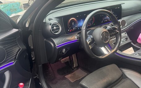 Mercedes-Benz E-Класс, 2020 год, 4 500 000 рублей, 4 фотография