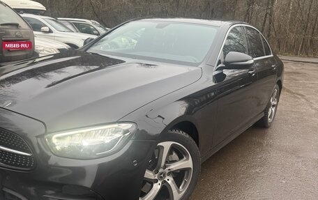 Mercedes-Benz E-Класс, 2020 год, 4 500 000 рублей, 15 фотография