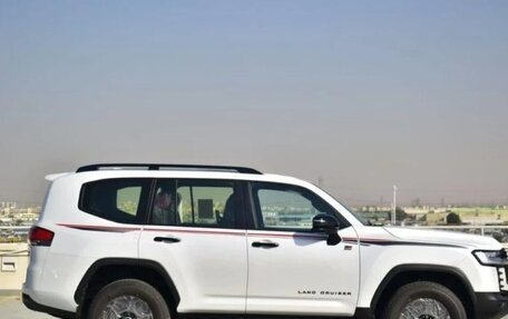 Toyota Land Cruiser, 2024 год, 12 900 000 рублей, 3 фотография