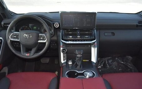 Toyota Land Cruiser, 2024 год, 12 900 000 рублей, 8 фотография