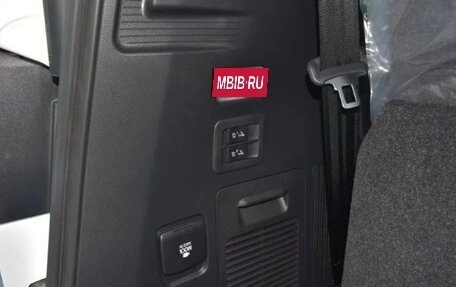 Toyota Land Cruiser, 2024 год, 12 900 000 рублей, 15 фотография