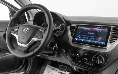 Hyundai Solaris II рестайлинг, 2021 год, 1 969 000 рублей, 8 фотография