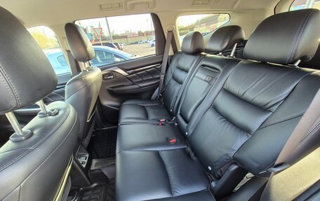 Mitsubishi Pajero Sport III рестайлинг, 2019 год, 2 900 000 рублей, 16 фотография