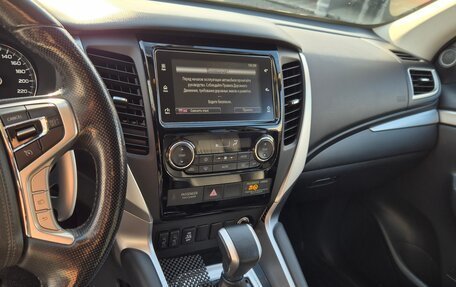 Mitsubishi Pajero Sport III рестайлинг, 2019 год, 2 900 000 рублей, 12 фотография