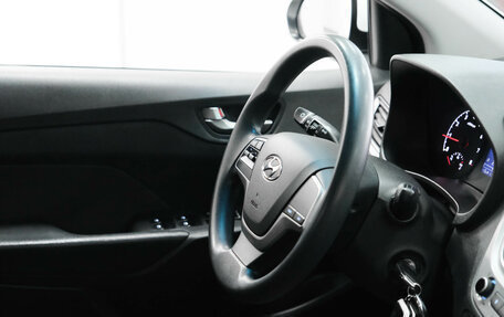 Hyundai Solaris II рестайлинг, 2019 год, 1 350 000 рублей, 12 фотография