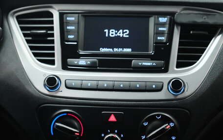 Hyundai Solaris II рестайлинг, 2019 год, 1 350 000 рублей, 16 фотография