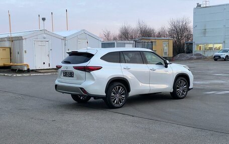 Toyota Highlander, 2025 год, 5 799 000 рублей, 4 фотография