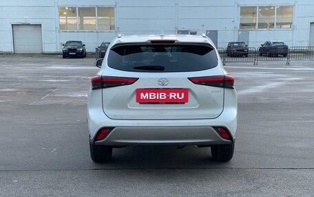 Toyota Highlander, 2025 год, 5 799 000 рублей, 5 фотография