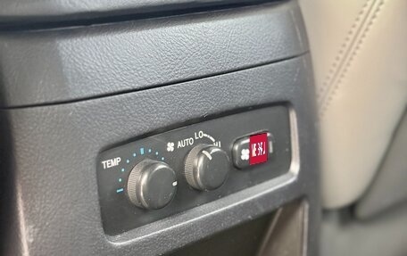 Toyota Land Cruiser Prado 120 рестайлинг, 2008 год, 2 199 990 рублей, 10 фотография