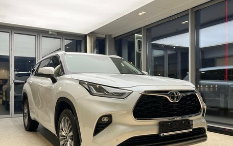 Toyota Highlander, 2025 год, 6 499 000 рублей, 2 фотография