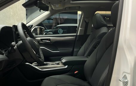 Toyota Highlander, 2025 год, 6 499 000 рублей, 13 фотография