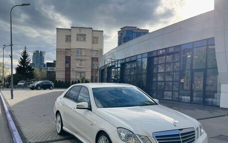 Mercedes-Benz E-Класс, 2010 год, 1 400 000 рублей, 2 фотография