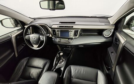 Toyota RAV4, 2014 год, 1 990 000 рублей, 11 фотография