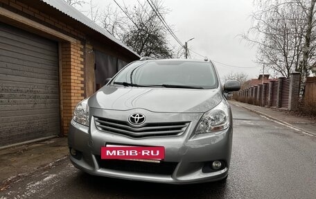 Toyota Verso I, 2010 год, 1 185 000 рублей, 7 фотография