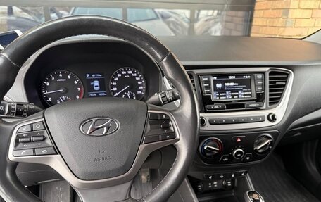 Hyundai Solaris II рестайлинг, 2018 год, 1 270 000 рублей, 19 фотография