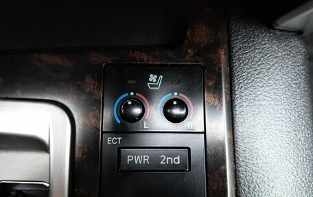 Toyota Land Cruiser 200, 2012 год, 3 200 000 рублей, 28 фотография