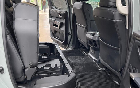 Toyota Tundra, 2022 год, 8 111 111 рублей, 13 фотография