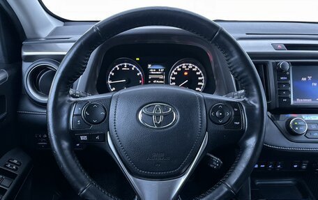 Toyota RAV4, 2018 год, 2 350 000 рублей, 14 фотография
