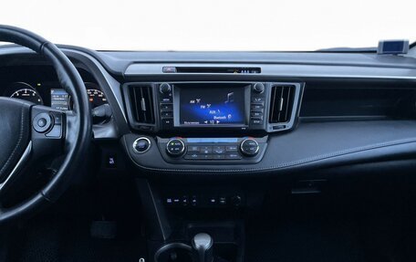 Toyota RAV4, 2018 год, 2 350 000 рублей, 16 фотография