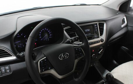 Hyundai Solaris II рестайлинг, 2019 год, 1 340 000 рублей, 21 фотография