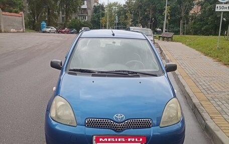 Toyota Yaris I рестайлинг, 2001 год, 350 000 рублей, 3 фотография