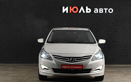 Hyundai Solaris II рестайлинг, 2014 год, 900 000 рублей, 3 фотография