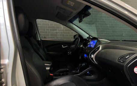 Hyundai ix35 I рестайлинг, 2010 год, 990 000 рублей, 12 фотография