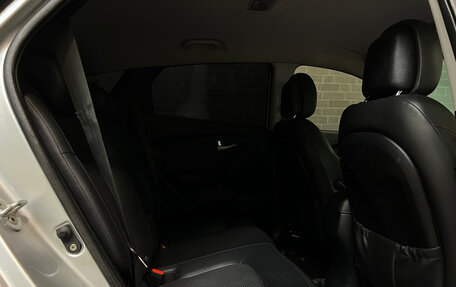 Hyundai ix35 I рестайлинг, 2010 год, 990 000 рублей, 13 фотография