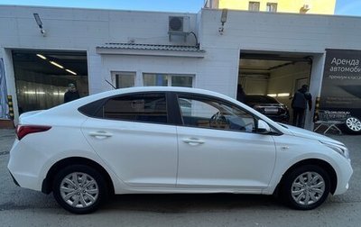 Hyundai Solaris II рестайлинг, 2018 год, 900 000 рублей, 1 фотография