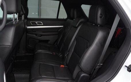 Ford Explorer VI, 2017 год, 2 780 000 рублей, 13 фотография