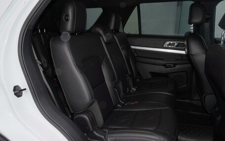 Ford Explorer VI, 2017 год, 2 780 000 рублей, 11 фотография