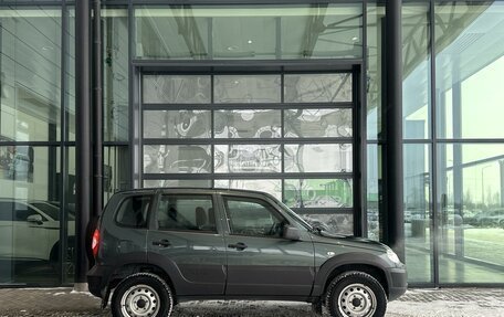 Chevrolet Niva I рестайлинг, 2020 год, 620 000 рублей, 5 фотография