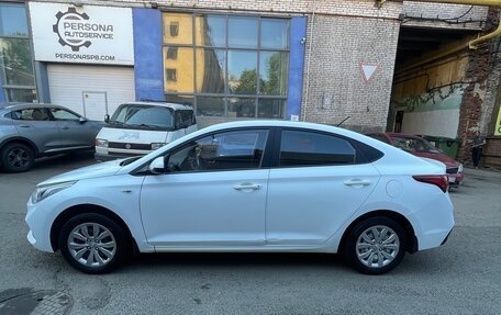 Hyundai Solaris II рестайлинг, 2018 год, 900 000 рублей, 3 фотография