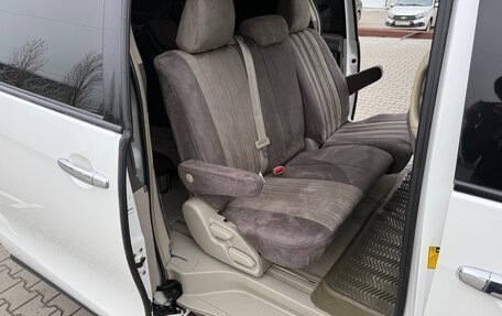 Toyota Previa III, 2006 год, 1 490 000 рублей, 13 фотография