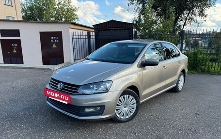 Volkswagen Polo VI (EU Market), 2017 год, 939 000 рублей, 2 фотография